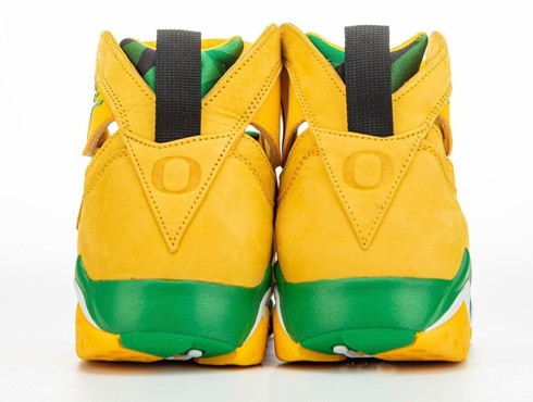 Air Jordan 7 Retro “Oregon Ducks” PE