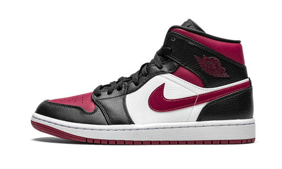 Air Jordans 1 Mid “Bred Toe”    5554724-066